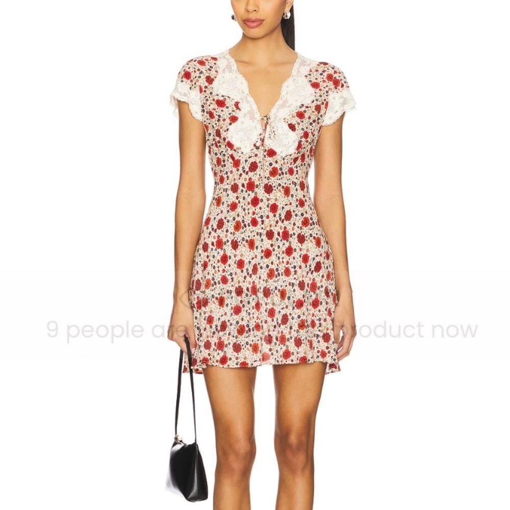 RIXO lace trimmed Floral Red and Cream miniDress NEW - Picture 14 of 15